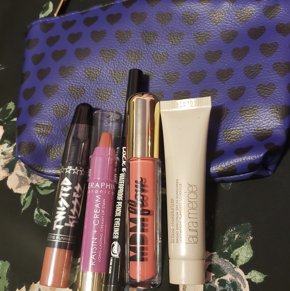 MAKEUP bag